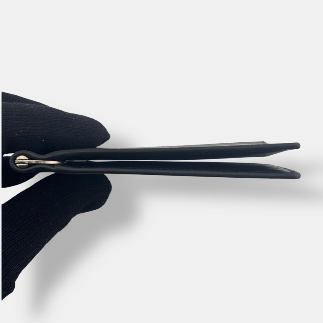 未使用品級 セリーヌ マネークリップ 二つ折り財布 ロゴ シボ革 レザー 黒