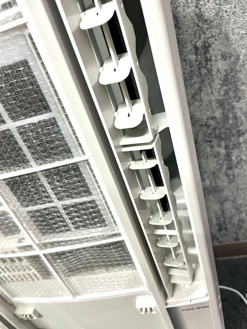 2022年製　コロナ窓用エアコン 冷房4～6畳　ルームエアコンCW-F1622R