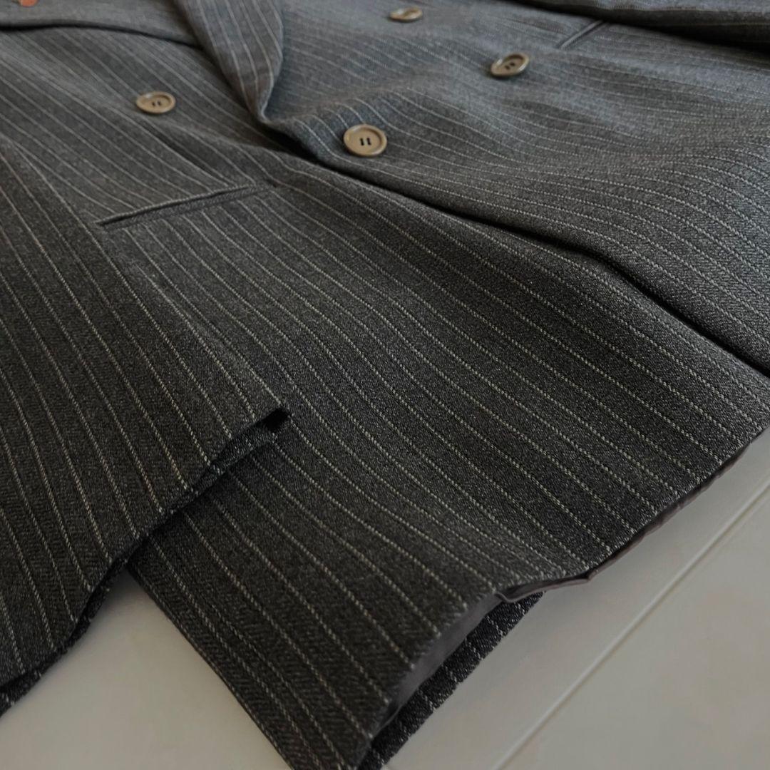 極美品✨極上イタリア製ダブルスーツセット✨ヴェルサーチネクタイ✨豪華ピンズ5点