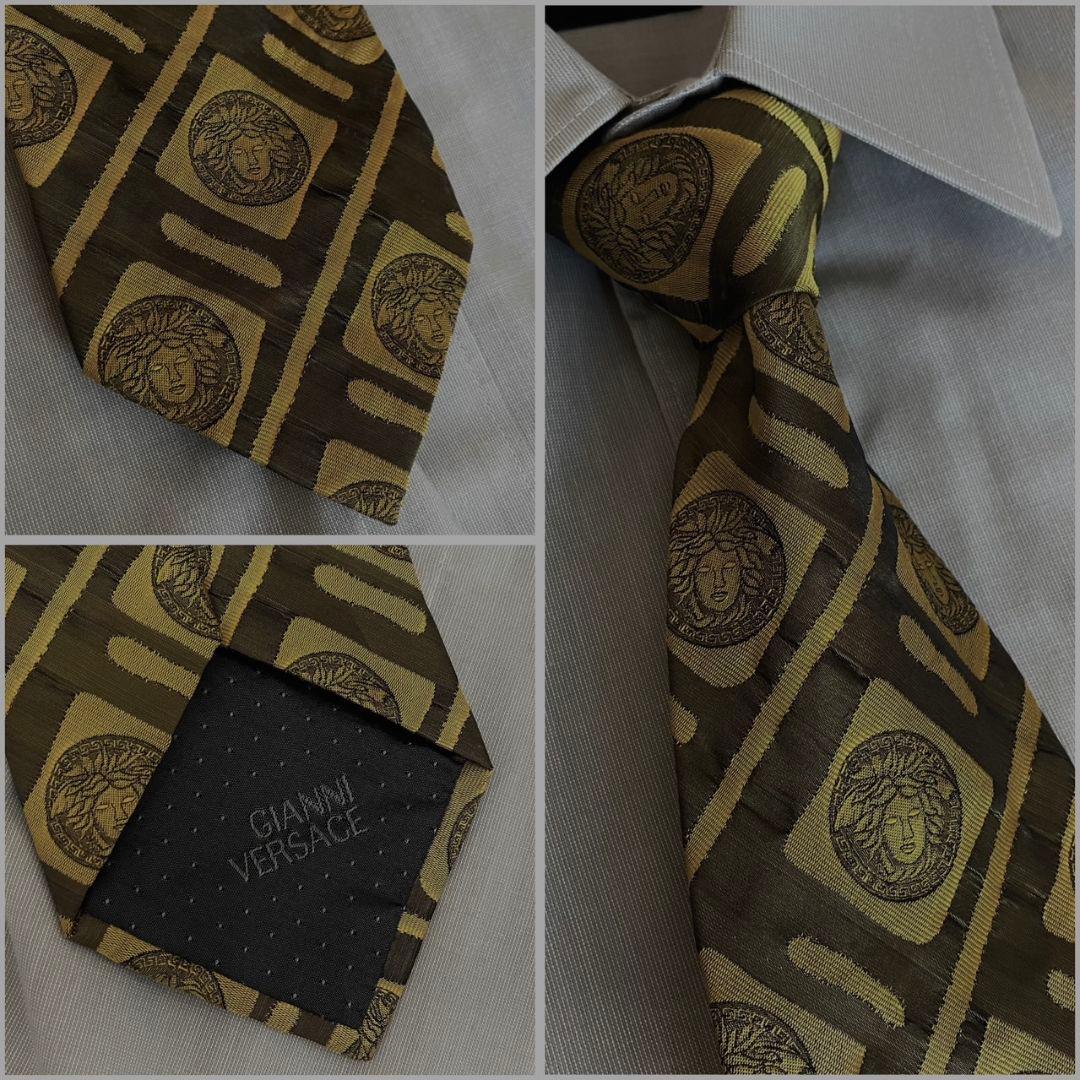 極美品✨極上イタリア製ダブルスーツセット✨ヴェルサーチネクタイ✨豪華ピンズ5点