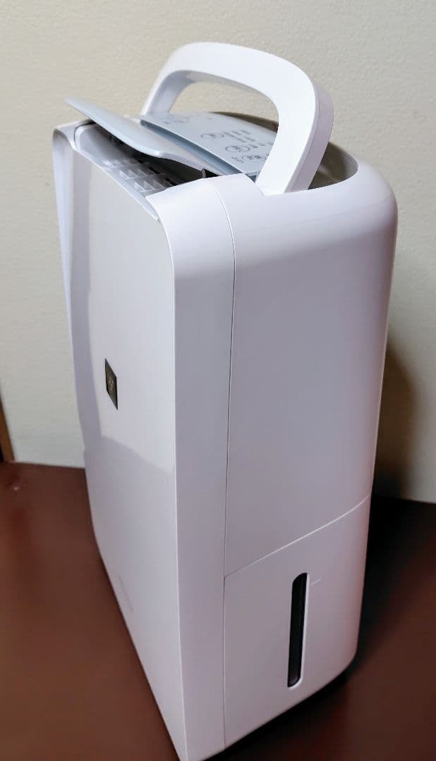 シャープ 衣類乾燥除湿機 CV-P71 プラズマクラスター 【中古・お買得品】