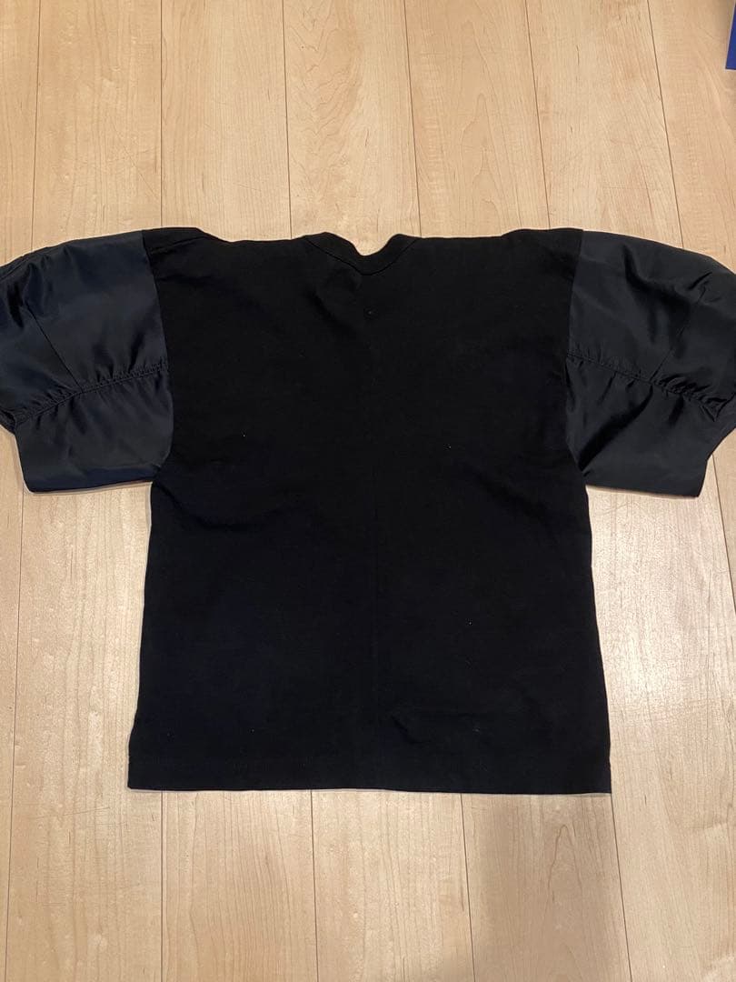 sacai 黒 パフスリーブ Tシャツ