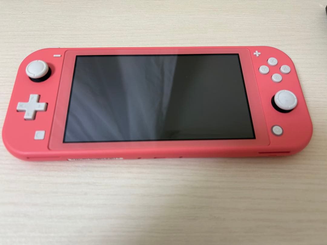 Nintendo Switch Lite スイッチライト　コーラル　本体＋充電器