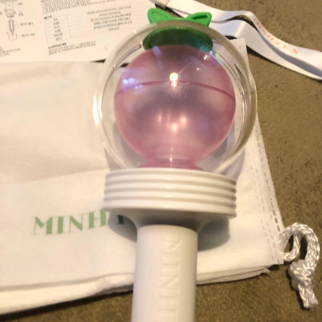 \ 新品・未使用 / ファンミニョン　公式ペンライト