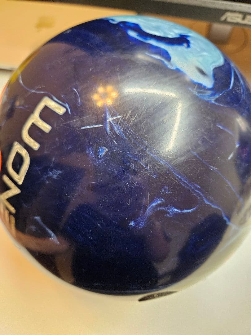 ベノムブルーコーラル 15ポンドボウリングボール