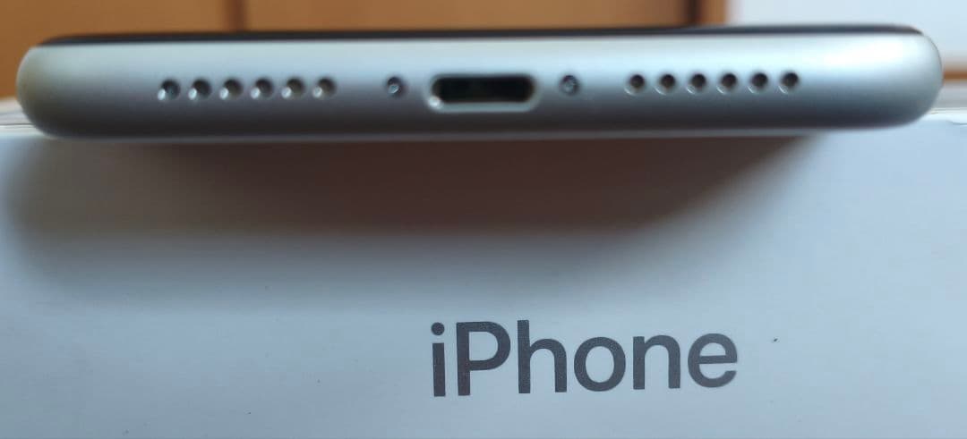 iphone xr 64g simフリー