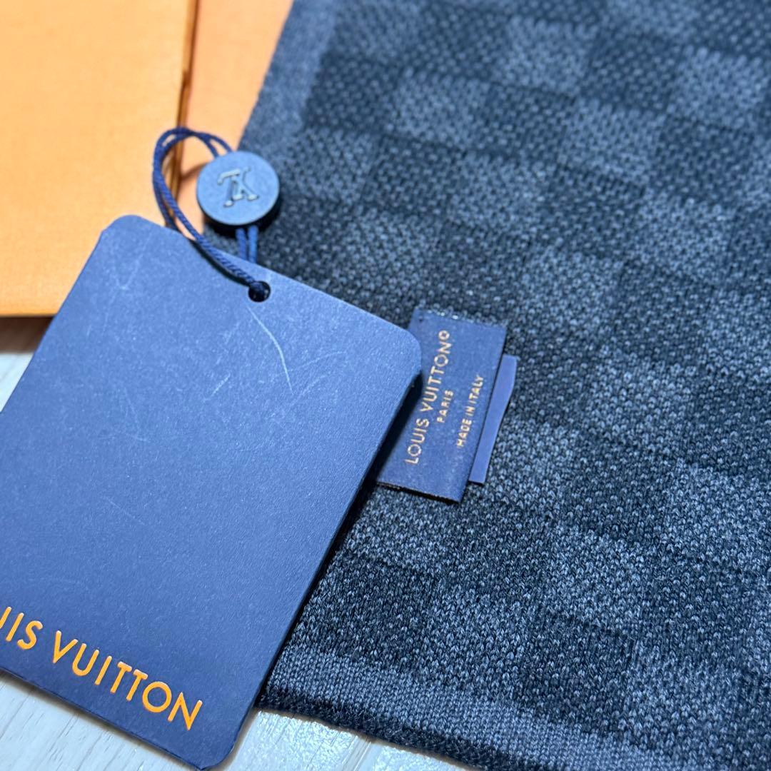 2025年新品箱紙袋付❗️LVロゴマフラー✨ヴィトンマフラー❗️ヴィトン　マフラー