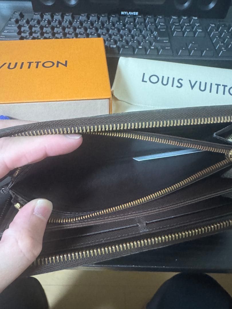 LOUIS VUITTON ルイヴィトン ジッピー・ウォレット ダミエ