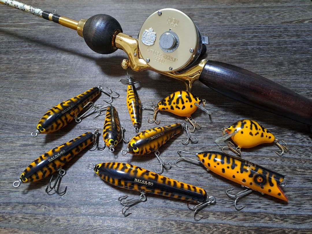 実釣未使用　美品　バルサ50　イエローコーチドッグ　9個セット