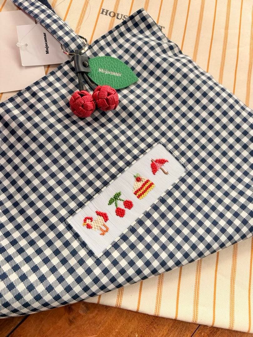 Mojocamar モジャカマー　チェック柄フルーツ刺繍トートバッグ