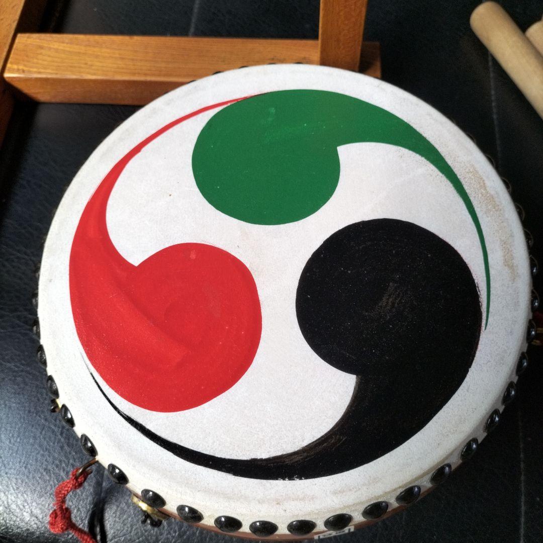 民謡　長唄　平胴太鼓　平太鼓（木製太鼓台　バチ付き）セット中古品