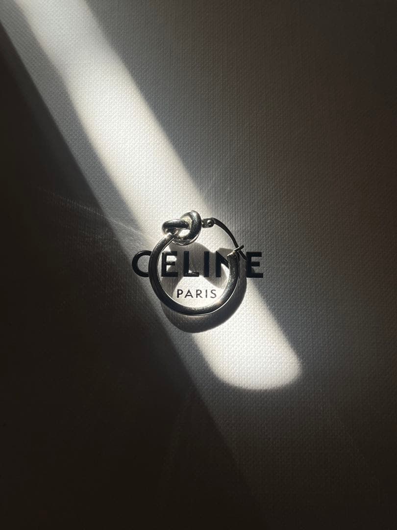 CELINE ノットフープピアス　片耳
