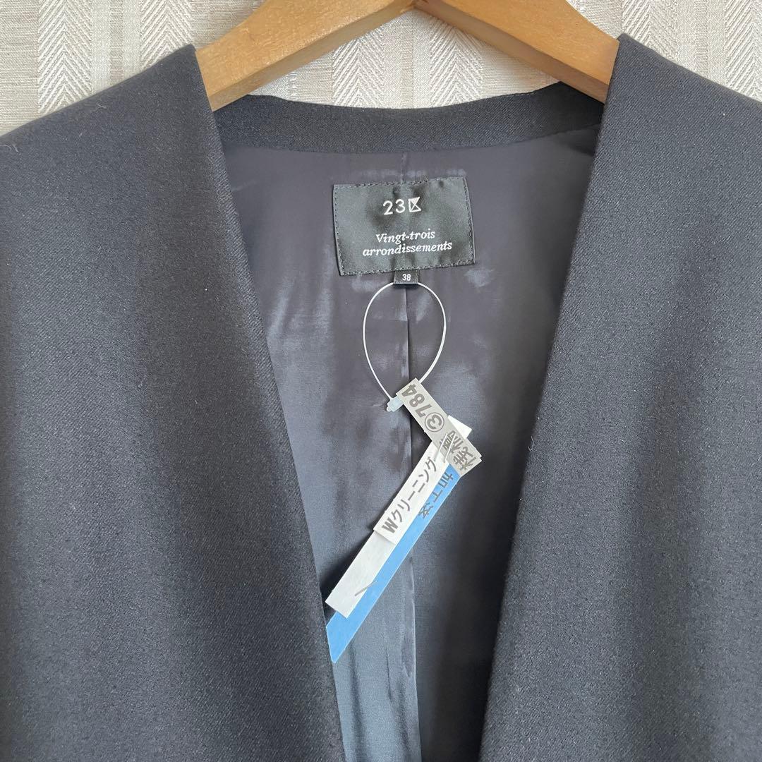 クリーニング済み！23区　Vネックノーカラージャケットスカートスーツ38