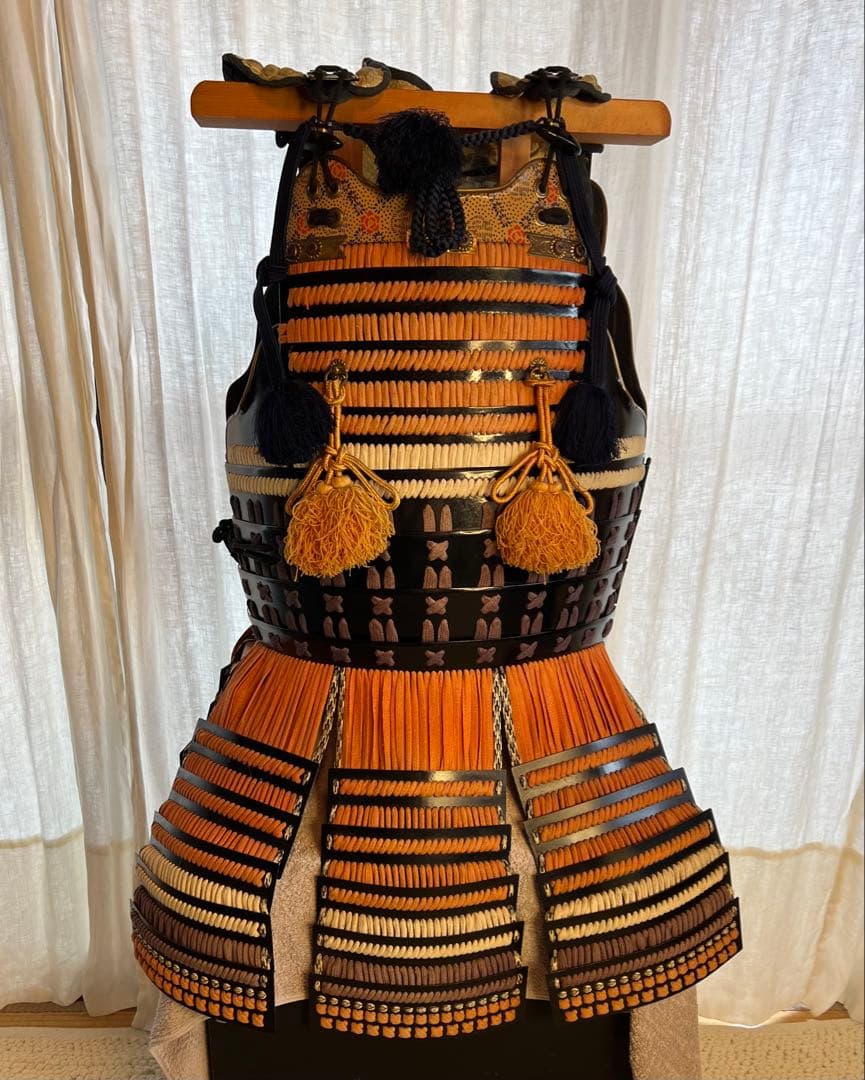 【豆太郎】　丸武工房製【現代甲冑•等身大】当世素掛紺白茶糸威具足