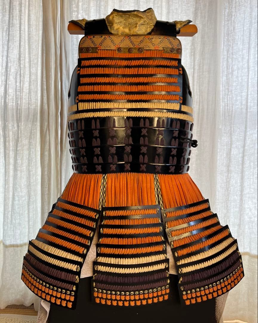 【豆太郎】　丸武工房製【現代甲冑•等身大】当世素掛紺白茶糸威具足