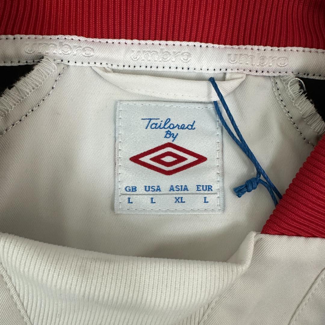 新品タグ付き　アンブロ　Umbro イングランド代表 プルオーバー L/XL