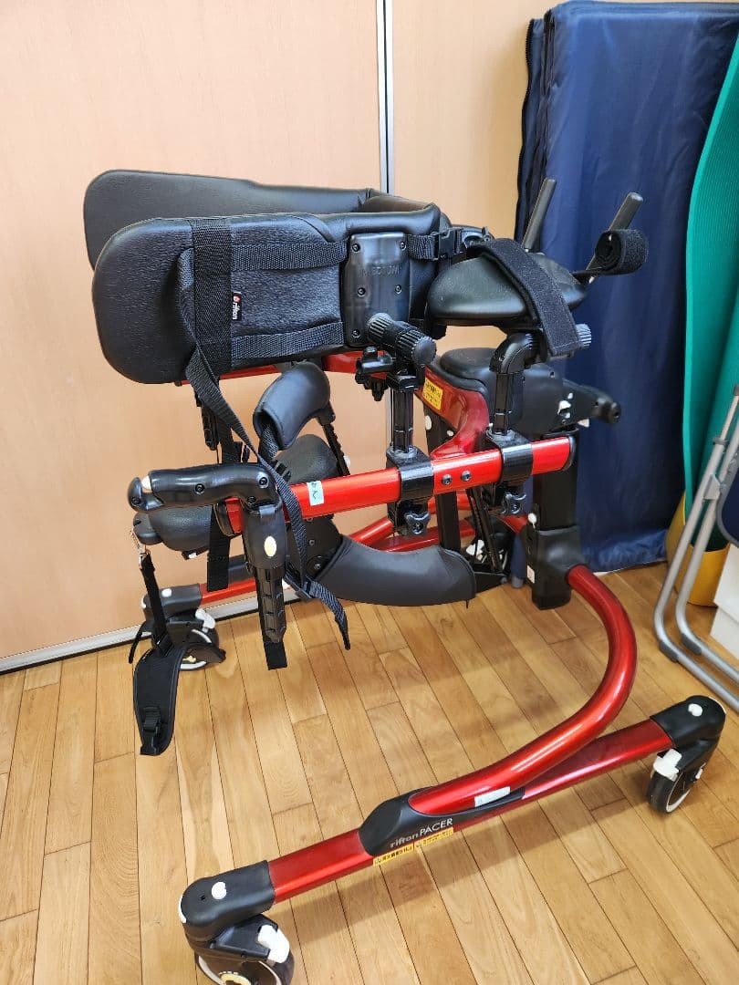 障害児 歩行器 リフトンペーサー