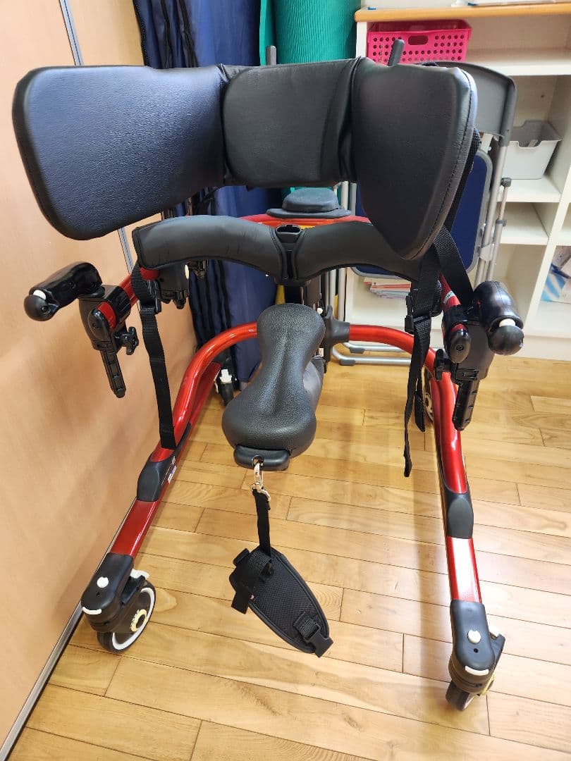 障害児 歩行器 リフトンペーサー