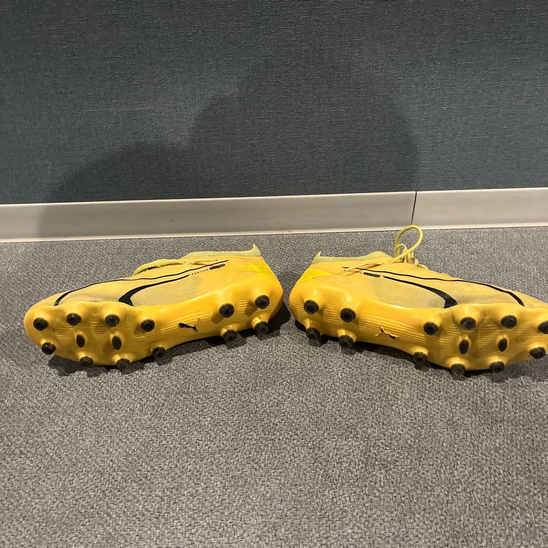 プーマウルトラ　サッカースパイク　黄色　オレンジ　青