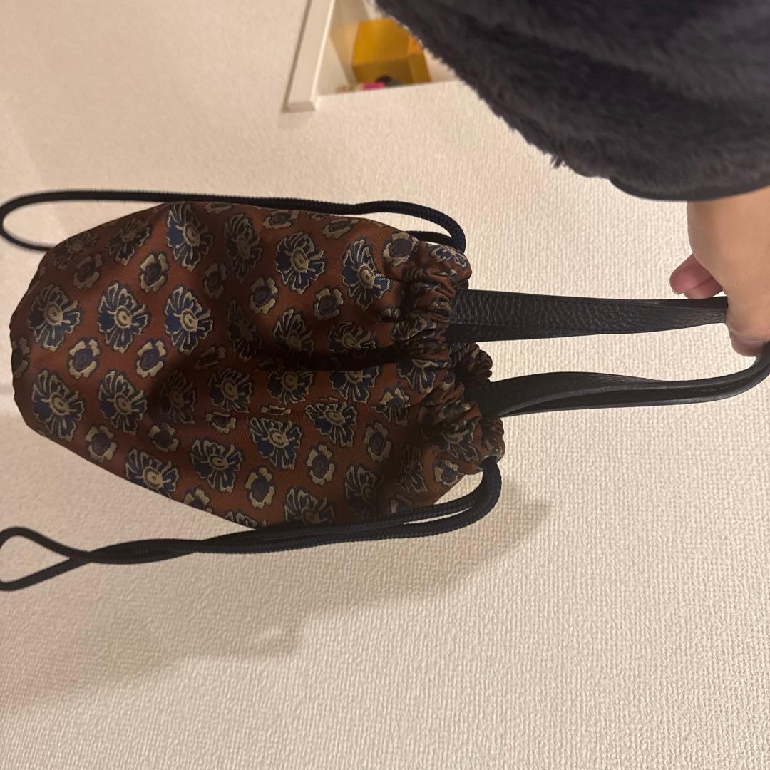 エンダースキーマ　ポンチョバック