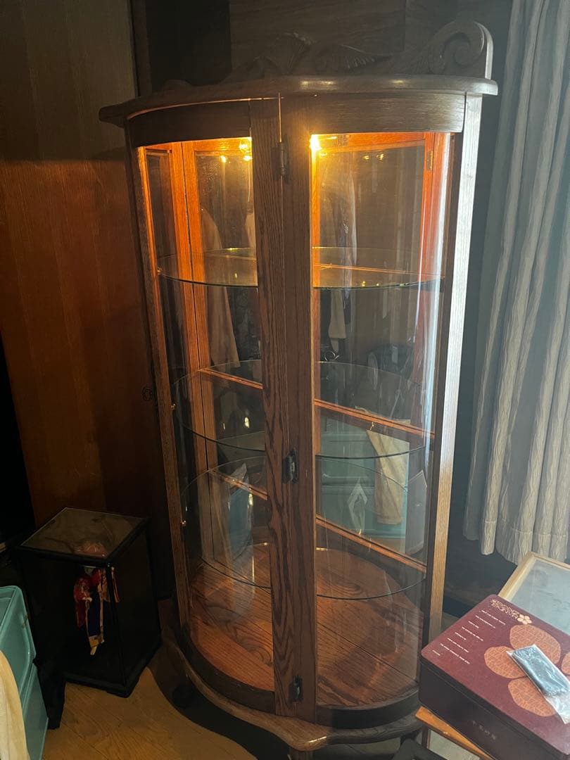 木製ガラスキャビネット 照明付き