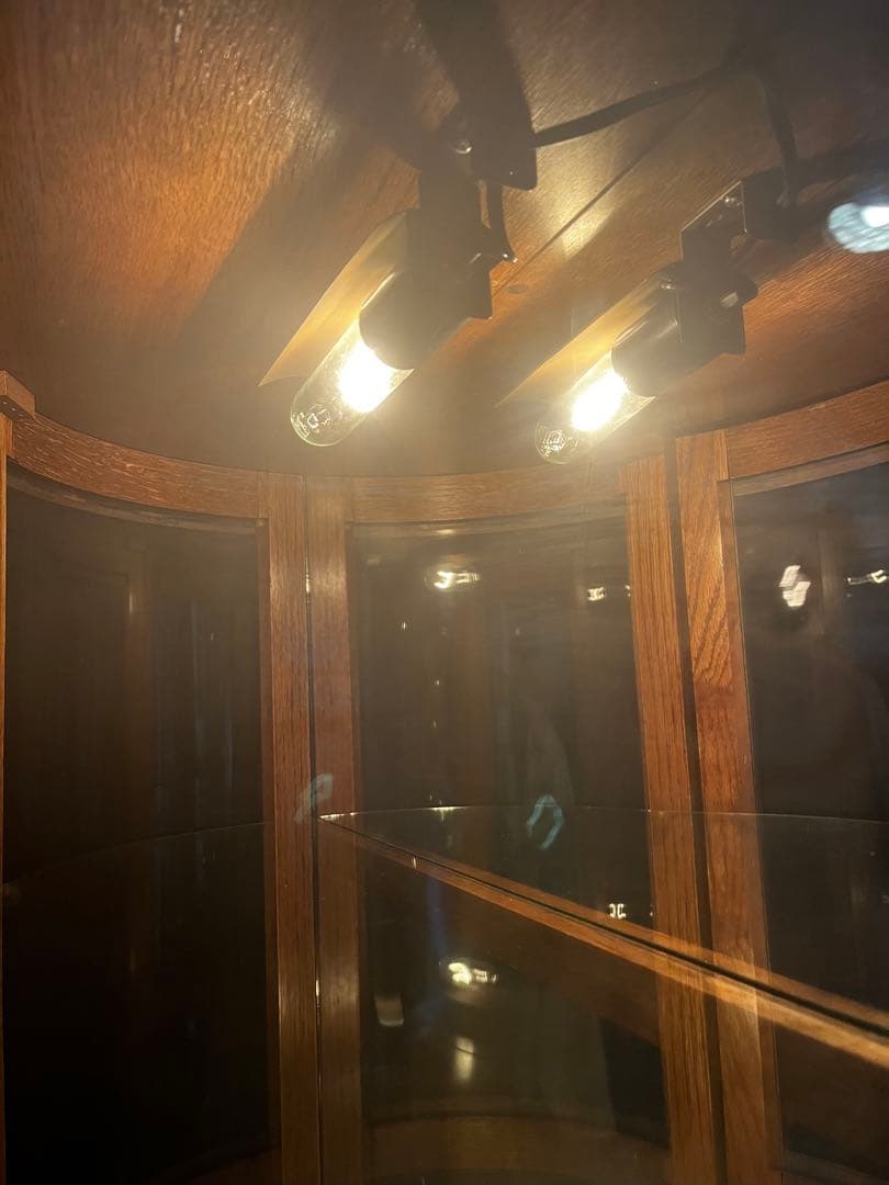 木製ガラスキャビネット 照明付き