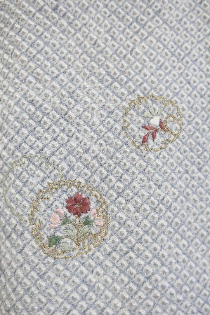 訪問着 総絞り 刺繍 ブルーグレー 花文 身丈155cm 裄丈66cm 正絹