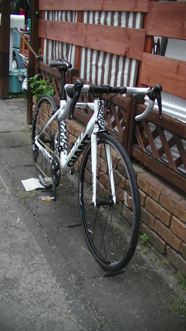 GIANT TCR R3000 2*9速　ロードバイク　美品