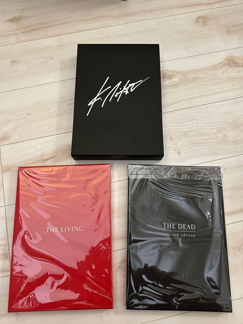 30冊限定ケース付き　釣崎清隆 『THE DEAD 』&『THE LIVING』
