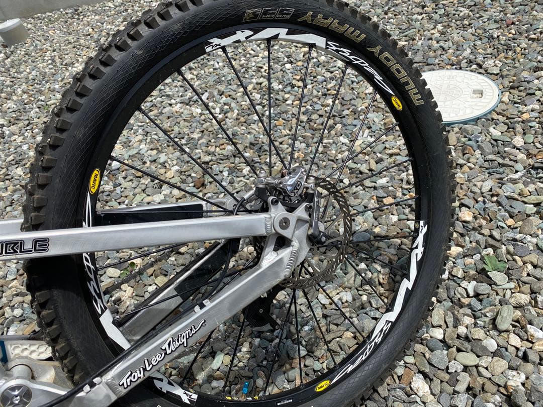 Transition bikes トランジション ダブル　26インチ