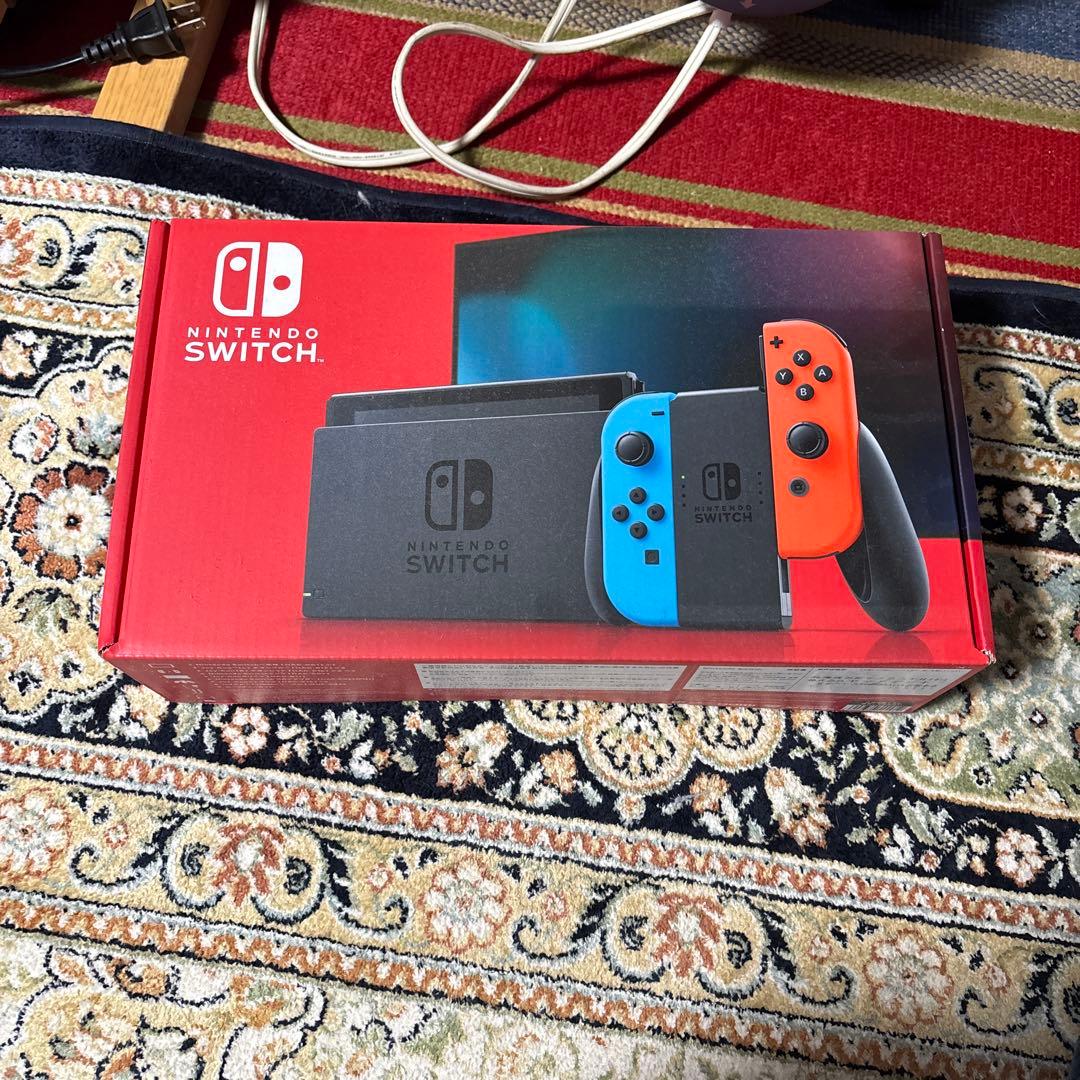 Nintendo Switch 本体 ネオンブルー／ネオンレッド