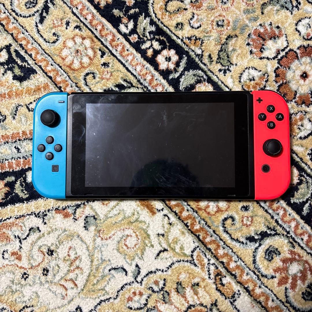 Nintendo Switch 本体 ネオンブルー／ネオンレッド