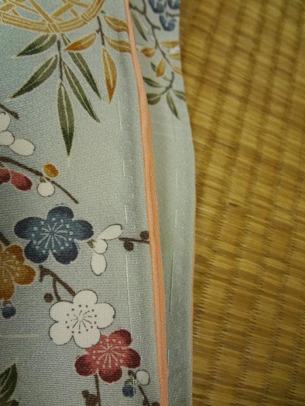 青緑色のぼかしに御所解模様　浜ちりめん　小紋