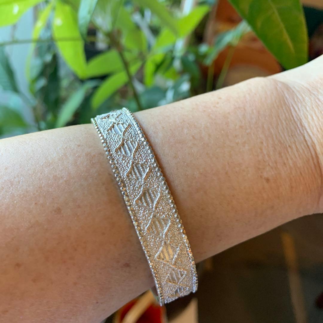 期間限定お値下げ！ＦＵＬＩＧＯＦＵＬＩＧＯＳＩＴＥＤ　シルバーバングル