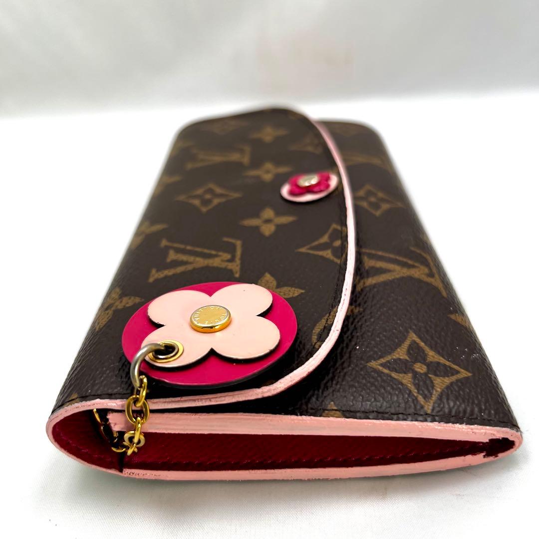 ルイヴィトン モノグラム フラワーチャーム ポルトフォイユ エミリー 長財布