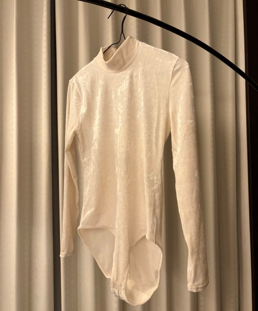 【美品】yo biotop Velor bodysuit ベロア ボディスーツ