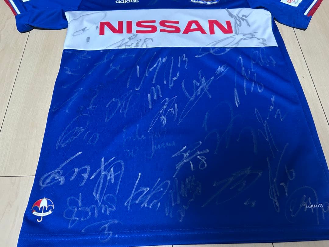横浜Fマリノス 2019年前期 全選手サイン入り ユニフォーム