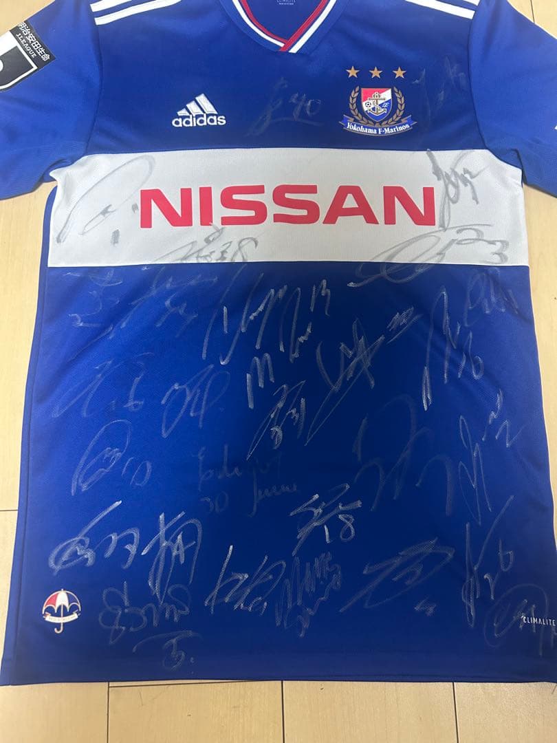 横浜Fマリノス 2019年前期 全選手サイン入り ユニフォーム