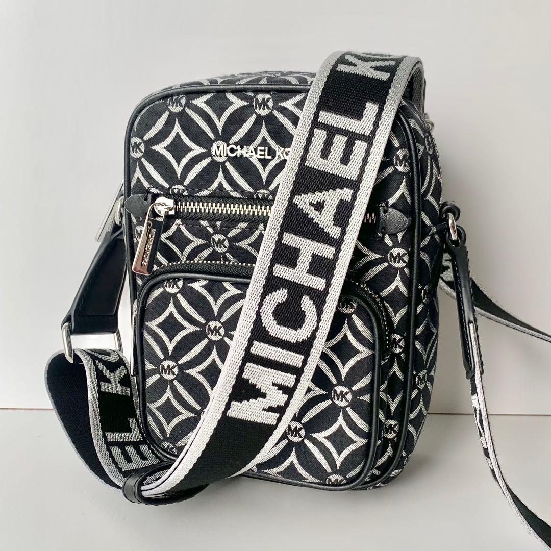 【マイケルコース】ショルダーバッグ　クロスボディバッグ　ブラック　黒　新品未使用