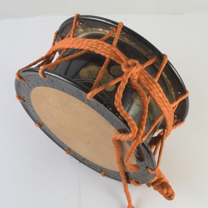 和楽器　和太鼓　締太鼓　梅竹蒔絵胴　台座付　V　9889A