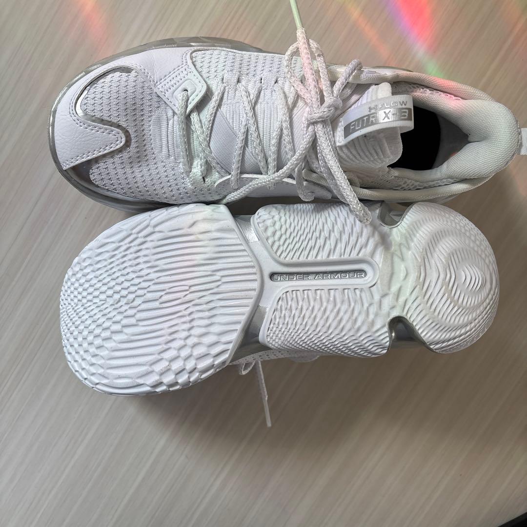 Under Armour HOVR ホワイト シューズ