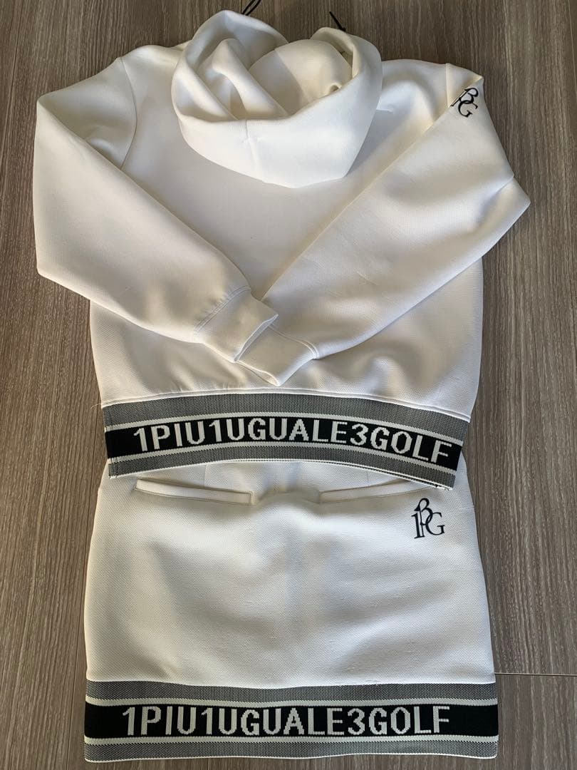 1PIU1UGUALE3 GOLF ホワイト レディースウェア セットアップ