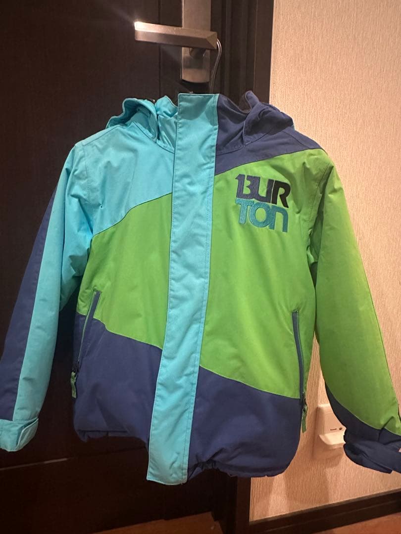 キッズ用BURTONウェアー 上下セットxsmall