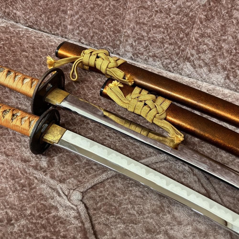 模造刀 模擬刀 レプリカ 大小揃え 互の目尖り刃 鉄鍔 梨地鞘 観賞用