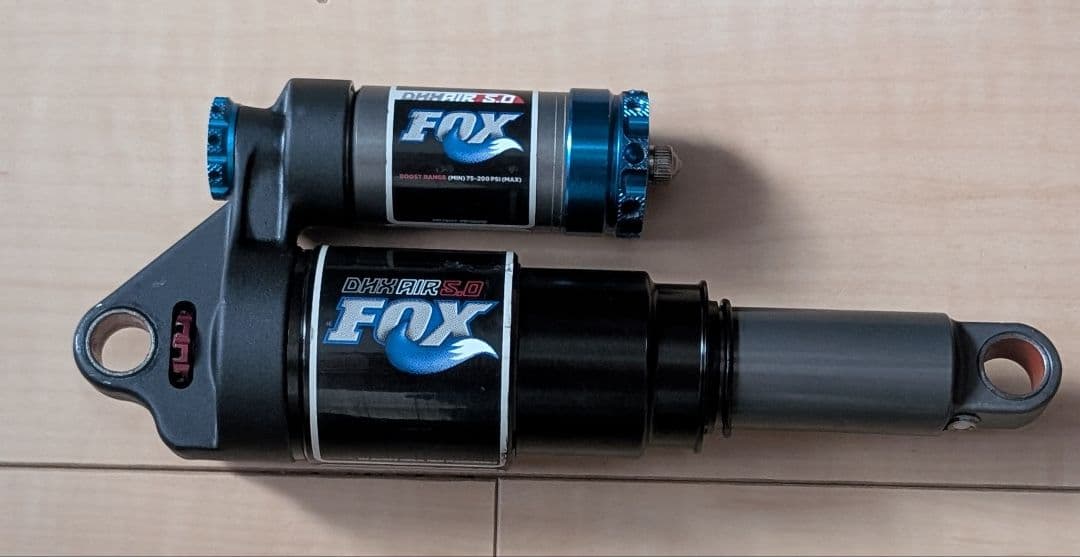 FOX DHX 5,0 200mm リアサスペンション ジャンク品