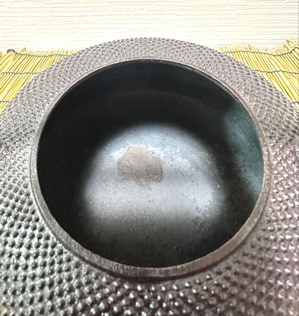 南部釜師　初代緑山　河村 常次郎作　１２型アラレ　南部鉄瓶　かず様売約済み