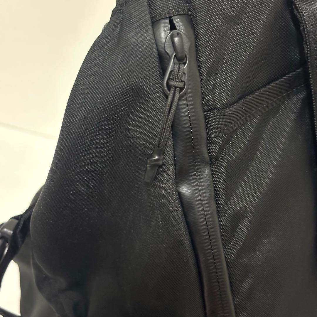 BURLAP OUTFITTER ear 撥水レザーコンビライトリュック　黒