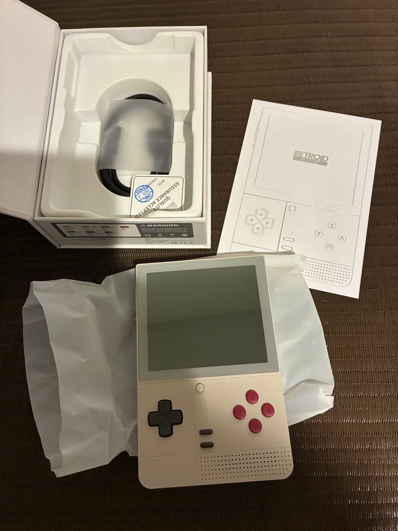 Retroid Pocket Classic ホワイト