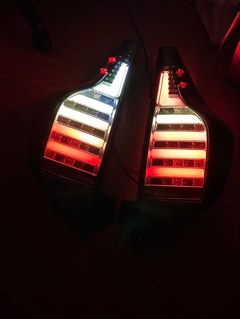 アクア　テールランプ　ワンオフ　クリスタルアイ