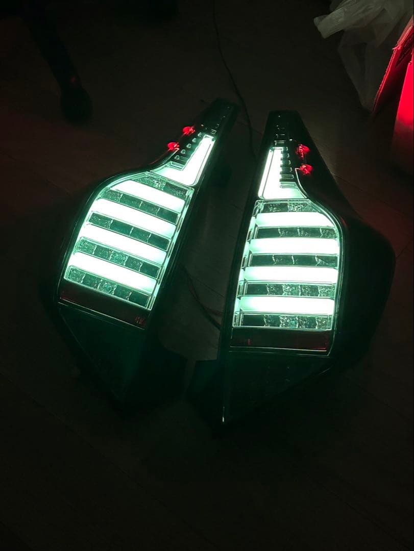 アクア　テールランプ　ワンオフ　クリスタルアイ